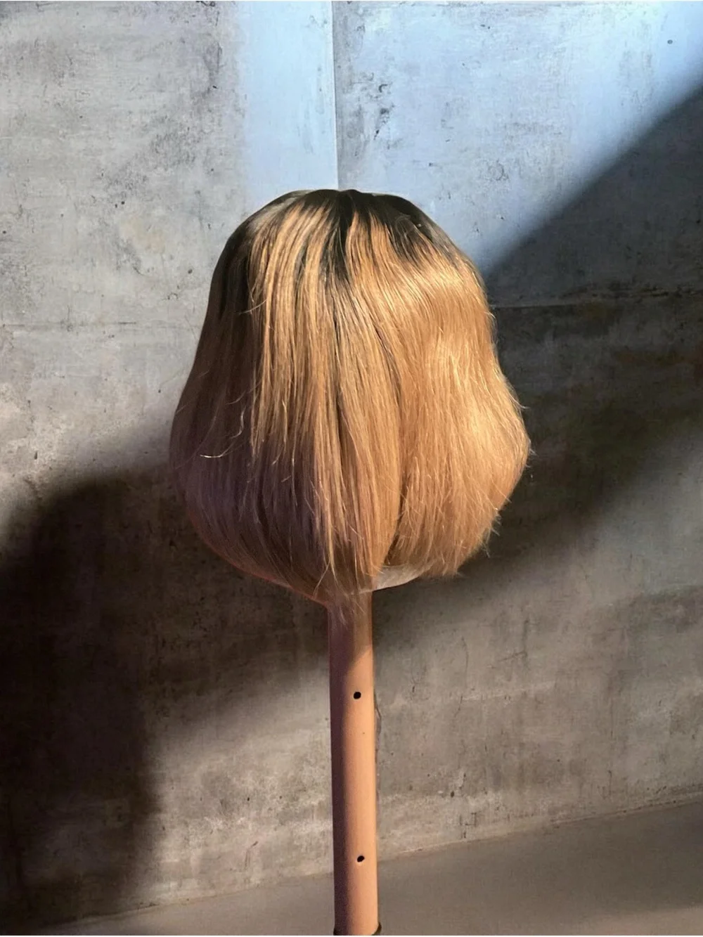 Short Ombre Bob Wig in Black to Honey Blonde - Unbranded